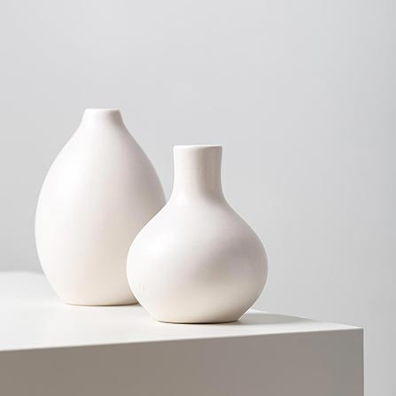 Traditional clay utensils for natural, sustainable cooking and serving