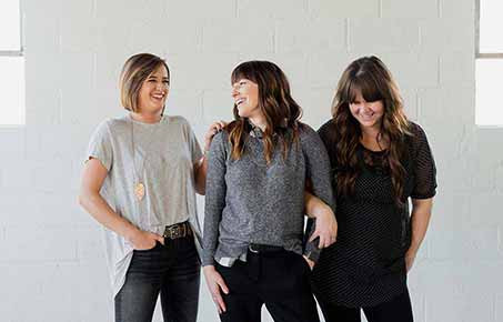 Seasonal Fashion Trends to Shop Right Now from Our Curated PrestaShop Clothing