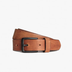 Narrow leather belt