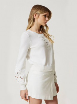 Sweatshirt Eyelet Embroidery