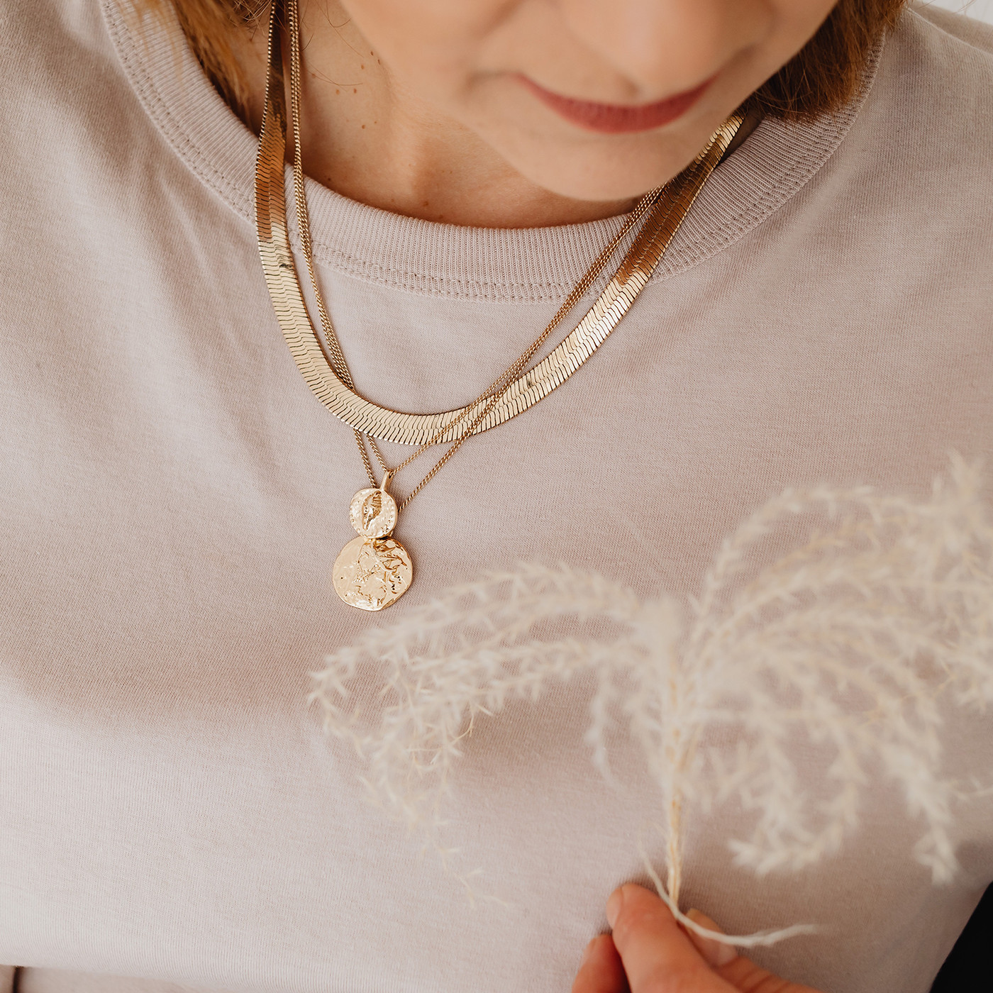 Nemo enim ipsam voluptatem quia voluptas sit aspernatur aut