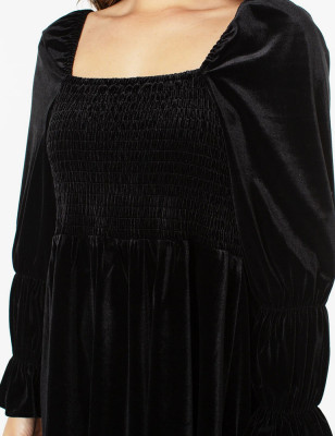 The Black Puffy Dress