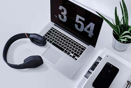 Dive Into the Smart World of Modern Electronics and Digital Innovation Today